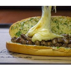 P&atilde;o de alho com carne
